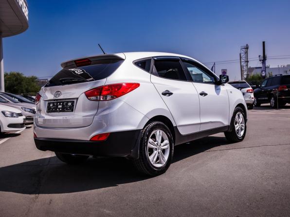 Hyundai ix35 I Рестайлинг с пробегом 2014 года, цена 1 085 000 рублей, 131526 км, внедорожник, Автокод Объявления