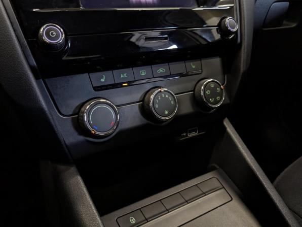 Skoda Octavia III (A7) Рестайлинг с пробегом 2020 года, цена 1 620 000 рублей, 116469 км, лифтбек, Автокод Объявления