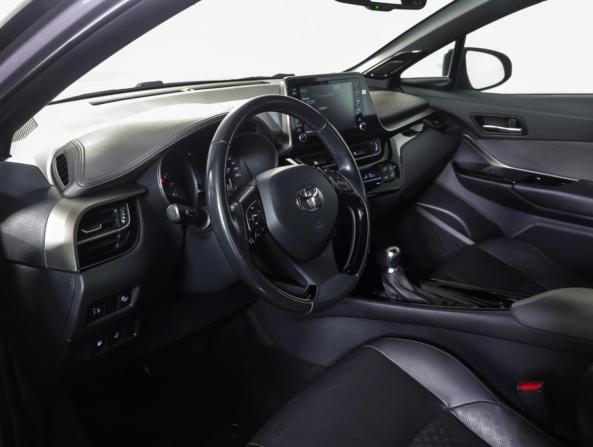 Toyota C-HR I Рестайлинг с пробегом 2021 года, цена 2 500 000 рублей, 105605 км, внедорожник, Автокод Объявления
