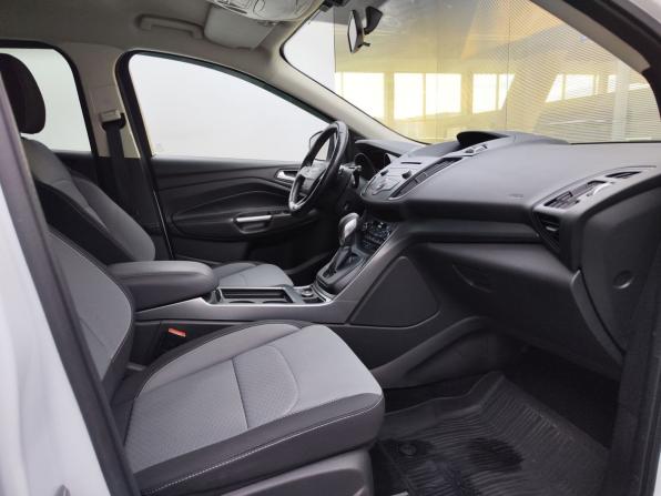 Ford Kuga II Рестайлинг с пробегом 2017 года, цена 1 520 000 рублей, 175000 км, внедорожник, Автокод Объявления