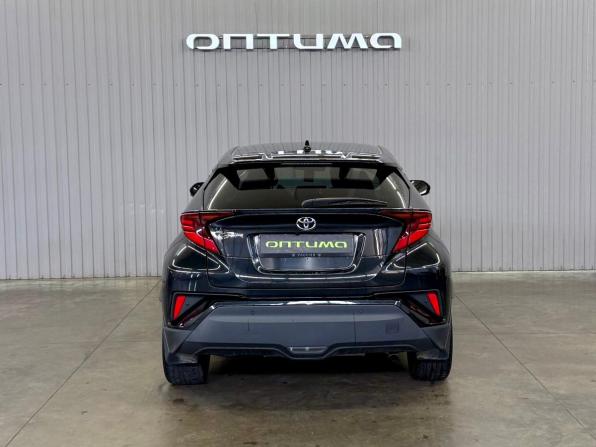 Toyota C-HR I Рестайлинг с пробегом 2021 года, цена 1 997 000 рублей, 72229 км, внедорожник, Автокод Объявления