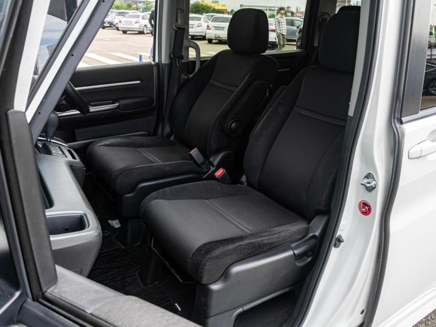 Honda Stepwgn V Рестайлинг Краснодар  - изображение 7