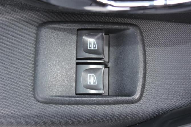 Renault Sandero II с пробегом 2014 года, цена 847 000 рублей, 165266 км, хэтчбек, Автокод Объявления