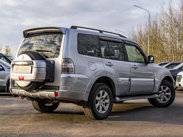 Mitsubishi Pajero IV Рестайлинг 1 с пробегом 2011 года, цена 1 530 000 рублей, 322057 км, внедорожник, Автокод Объявления