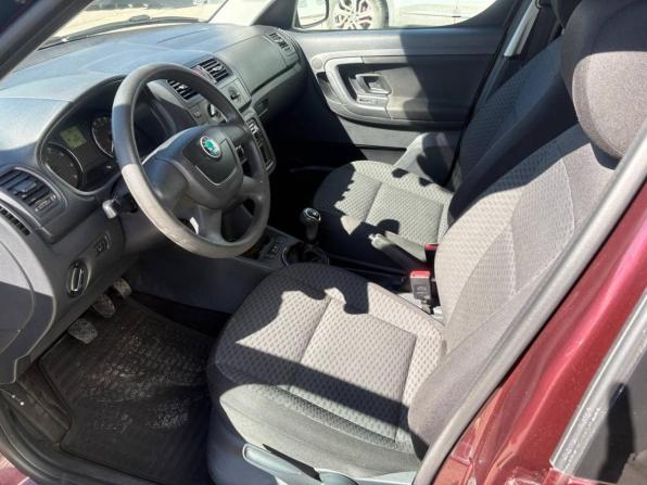 Skoda Roomster I Рестайлинг с пробегом 2012 года, цена 675 000 рублей, 130000 км, минивэн, Автокод Объявления