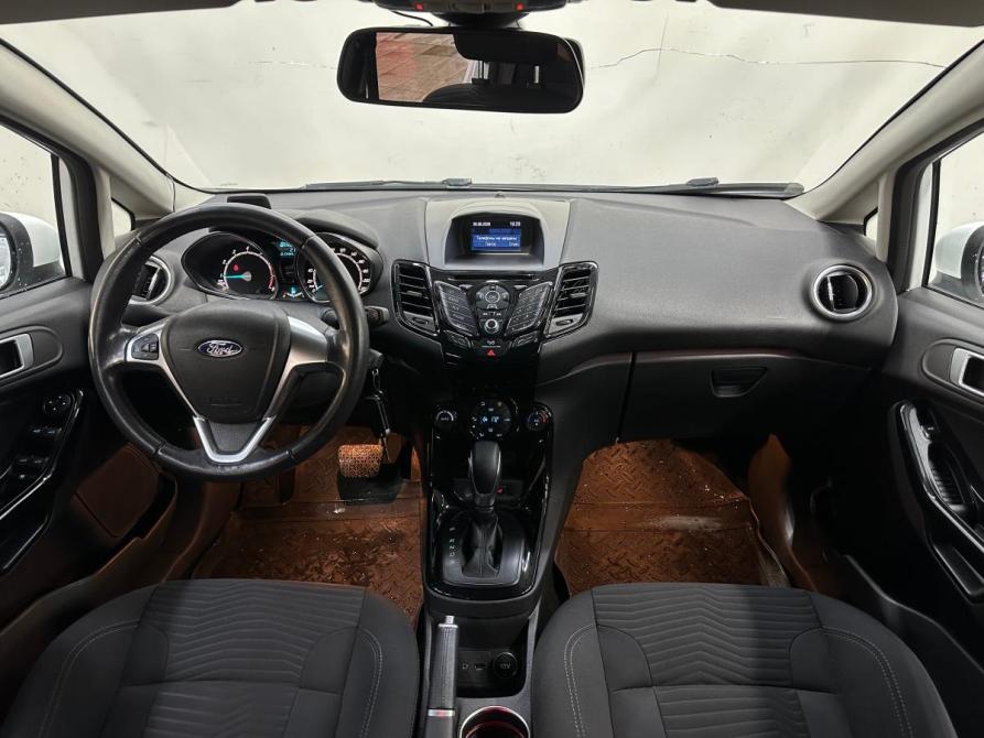 Ford Fiesta Mk6 Рестайлинг Санкт-Петербург  - изображение 8
