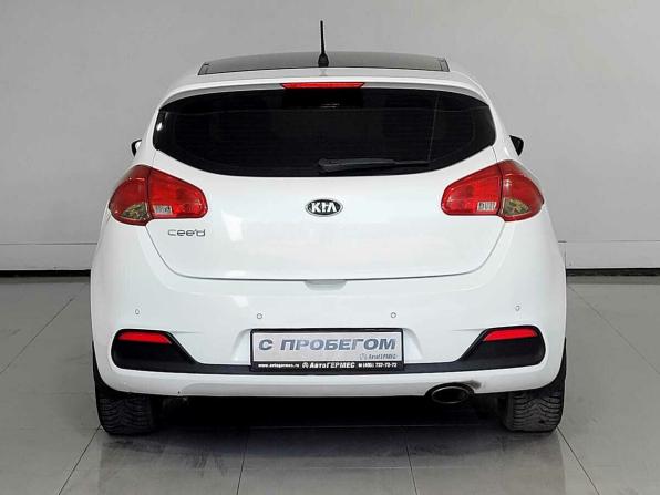 Kia Ceed II Рестайлинг с пробегом 2015 года, цена 1 020 000 рублей, 259255 км, хэтчбек, Автокод Объявления