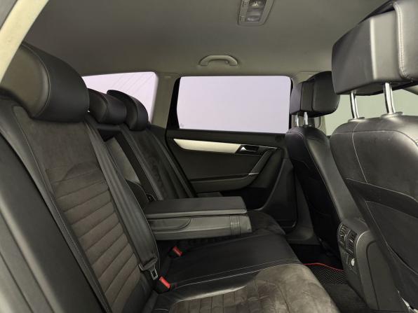 Volkswagen Passat B7 с пробегом 2010 года, цена 1 030 000 рублей, 298030 км, универсал, Автокод Объявления