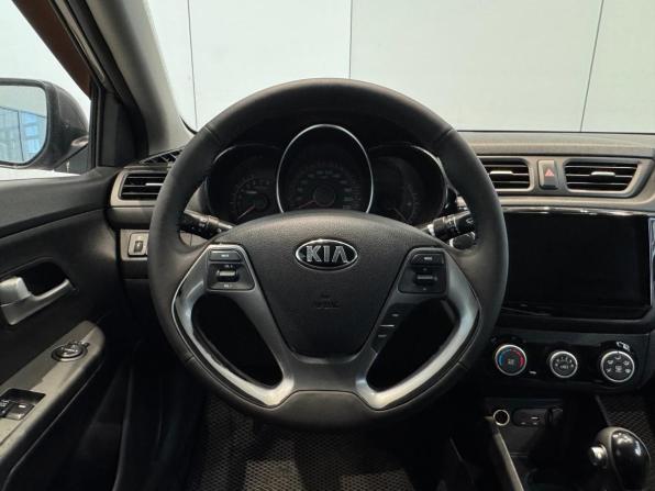 Kia Rio III Рестайлинг с пробегом 2016 года, цена 890 000 рублей, 235473 км, седан, Автокод Объявления
