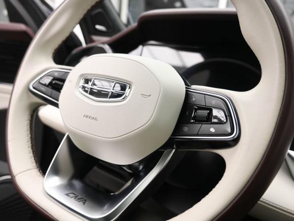 Geely Monjaro I с пробегом 2023 года, цена 3 039 000 рублей, 50880 км, внедорожник, Автокод Объявления