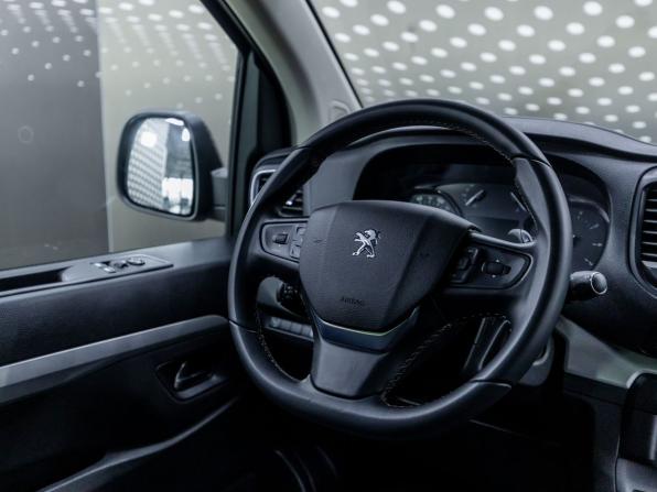 Peugeot Traveller I с пробегом 2021 года, цена 3 255 000 рублей, 70000 км, минивэн, Автокод Объявления