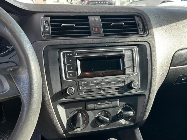 Volkswagen Jetta VI Рестайлинг с пробегом 2015 года, цена 995 000 рублей, 260240 км, седан, Автокод Объявления