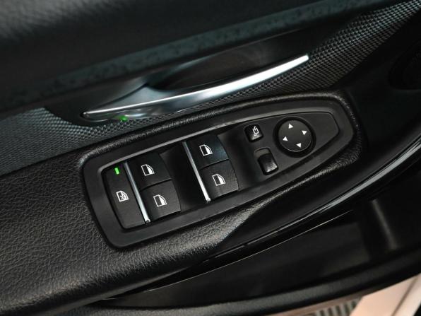 BMW 3 серии VI (F3x) Рестайлинг с пробегом 2017 года, цена 1 890 000 рублей, 160295 км, седан, Автокод Объявления