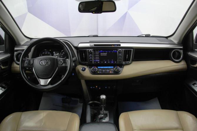Toyota RAV4 IV (XA40) Рестайлинг с пробегом 2016 года, цена 2 085 000 рублей, 165000 км, внедорожник, Автокод Объявления