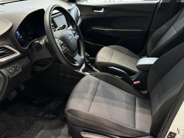 Hyundai Solaris II с пробегом 2020 года, цена 1 470 000 рублей, 156040 км, седан, Автокод Объявления