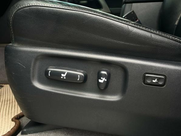 Toyota Land Cruiser 200 Series с пробегом 2011 года, цена 3 345 000 рублей, 227700 км, внедорожник, Автокод Объявления