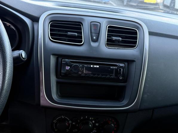 Renault Logan II с пробегом 2014 года, цена 590 000 рублей, 259000 км, седан, Автокод Объявления