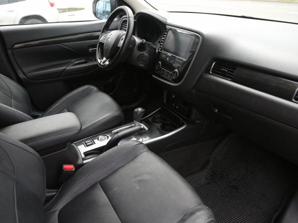 Mitsubishi Outlander III Рестайлинг 3 с пробегом 2018 года, цена 2 122 000 рублей, 113000 км, внедорожник, Автокод Объявления