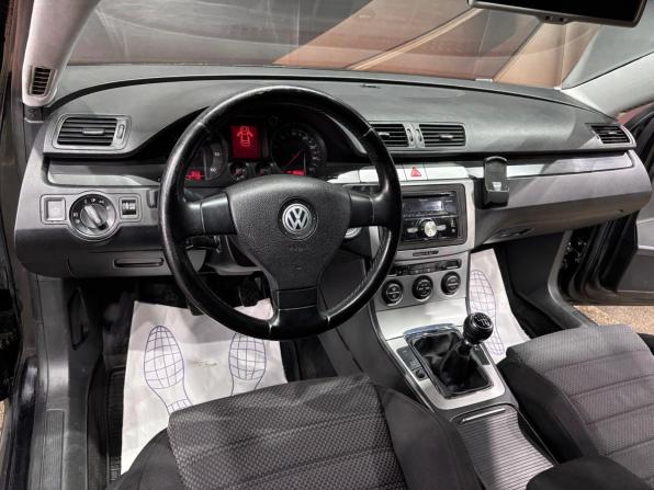 Volkswagen Passat B6 с пробегом 2006 года, цена 750 000 рублей, 186662 км, универсал, Автокод Объявления