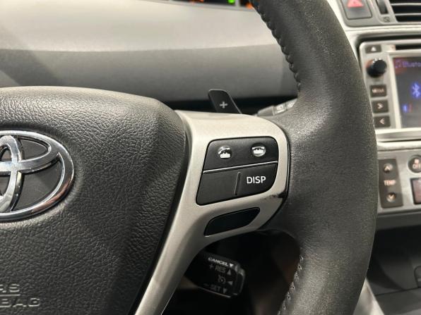 Toyota Verso I с пробегом 2012 года, цена 829 000 рублей, 294213 км, компактвэн, Автокод Объявления