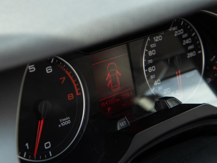 Audi A4 IV (B8) Москва  - изображение 10