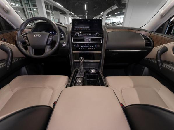 Infiniti QX80 I Рестайлинг 2 с пробегом 2021 года, цена 7 250 000 рублей, 7964 км, внедорожник, Автокод Объявления