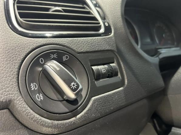 Volkswagen Polo V Рестайлинг с пробегом 2018 года, цена 1 090 000 рублей, 178660 км, седан, Автокод Объявления