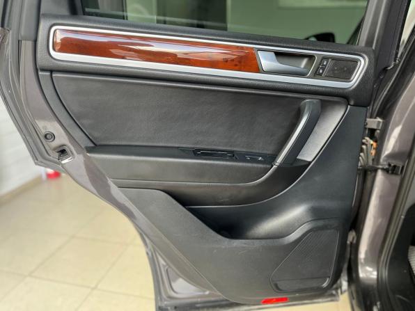 Volkswagen Touareg II с пробегом 2010 года, цена 1 900 000 рублей, 241319 км, внедорожник, Автокод Объявления
