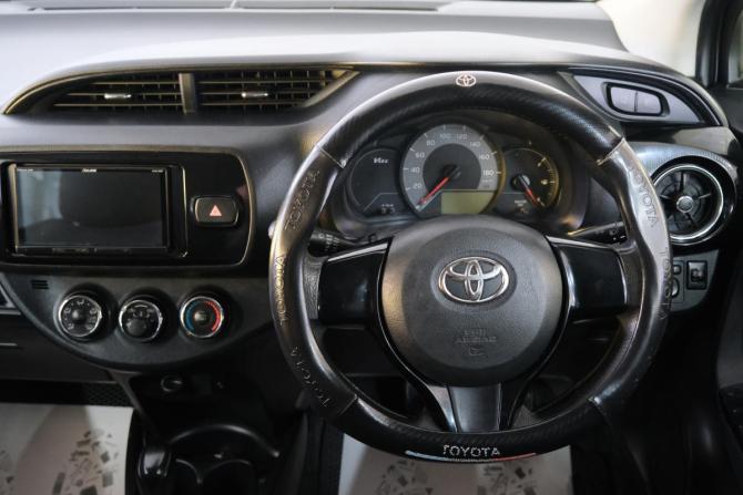 Toyota Vitz III (XP130) Рестайлинг 2 с пробегом 2018 года, цена 969 000 рублей, 137000 км, хэтчбек, Автокод Объявления