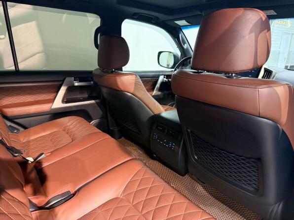 Toyota Land Cruiser 200 Series Рестайлинг 2 с пробегом 2016 года, цена 6 350 000 рублей, 181518 км, внедорожник, Автокод Объявления