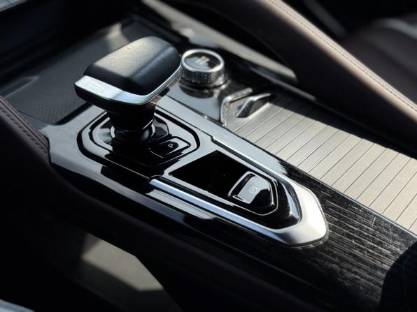 Geely Monjaro I с пробегом 2023 года, цена 2 550 000 рублей, 127122 км, внедорожник, Автокод Объявления