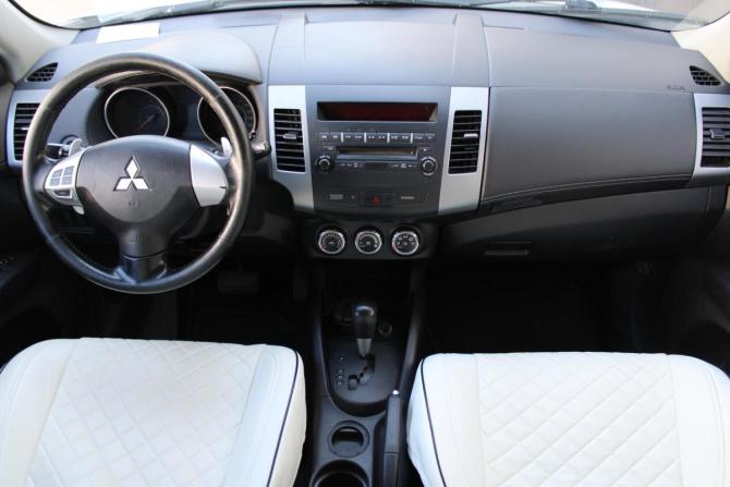 Mitsubishi Outlander II Рестайлинг с пробегом 2010 года, цена 850 000 рублей, 294893 км, внедорожник, Автокод Объявления