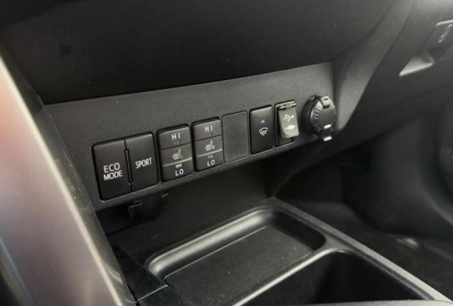 Toyota RAV4 IV (XA40) Рестайлинг с пробегом 2016 года, цена 2 075 000 рублей, 171830 км, внедорожник, Автокод Объявления