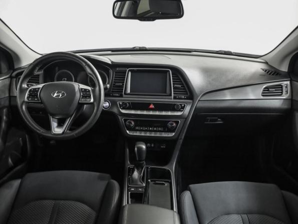 Hyundai Sonata VII (LF) Рестайлинг с пробегом 2018 года, цена 1 599 000 рублей, 174835 км, седан, Автокод Объявления