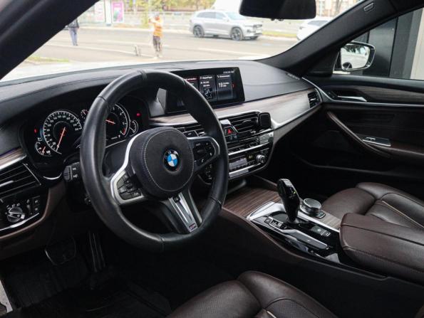BMW 5 серии VII (G30/G31/G38) с пробегом 2017 года, цена 3 990 000 рублей, 189926 км, седан, Автокод Объявления