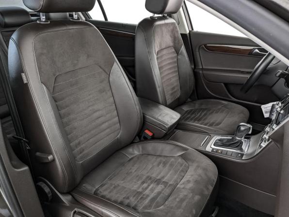 Volkswagen Passat B7 с пробегом 2013 года, цена 1 450 000 рублей, 94193 км, седан, Автокод Объявления