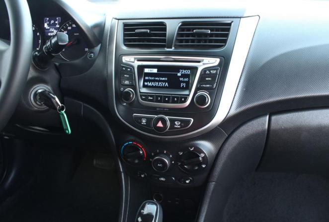 Hyundai Solaris I с пробегом 2014 года, цена 950 000 рублей, 183242 км, седан, Автокод Объявления