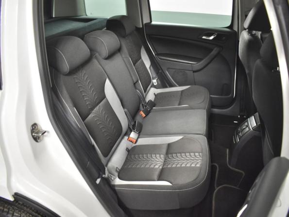 Skoda Yeti I Рестайлинг с пробегом 2015 года, цена 1 287 200 рублей, 133529 км, внедорожник, Автокод Объявления