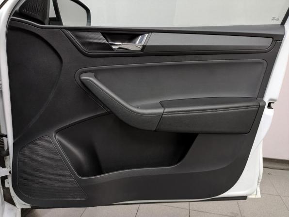 Skoda Rapid II с пробегом 2020 года, цена 1 090 000 рублей, 209049 км, лифтбек, Автокод Объявления