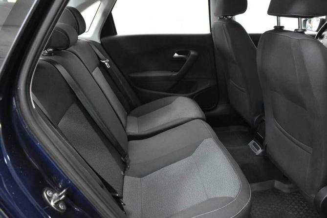 Volkswagen Polo V Рестайлинг с пробегом 2015 года, цена 1 235 000 рублей, 59605 км, седан, Автокод Объявления