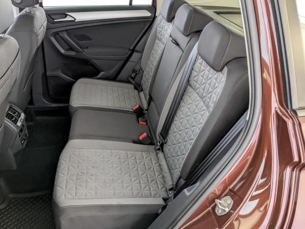 Volkswagen Tiguan II Рестайлинг с пробегом 2021 года, цена 2 490 000 рублей, 77757 км, внедорожник, Автокод Объявления