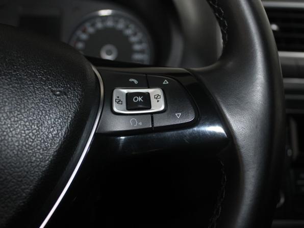 Volkswagen Polo V Рестайлинг с пробегом 2018 года, цена 1 039 900 рублей, 185845 км, седан, Автокод Объявления