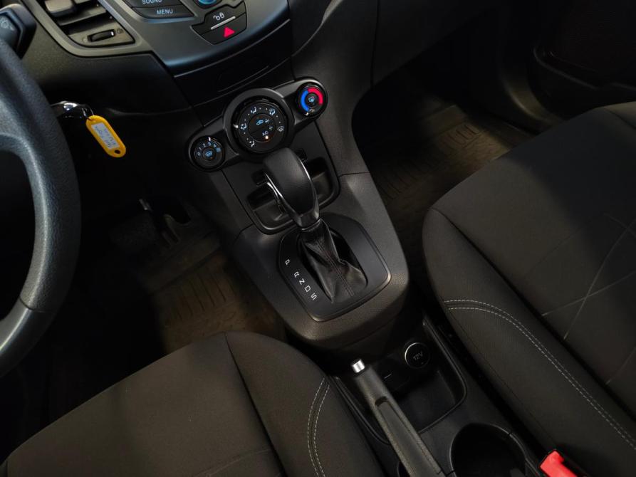 Ford Fiesta Mk6 Рестайлинг Санкт-Петербург  - изображение 12