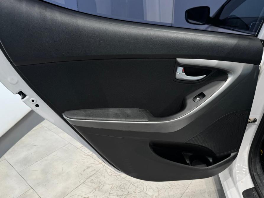 Hyundai Elantra V (MD) Рестайлинг Волжский  - изображение 12