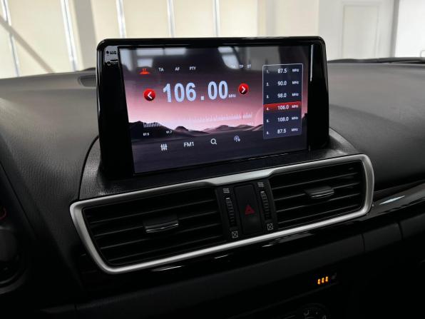 Mazda 3 III (BM) с пробегом 2014 года, цена 1 390 000 рублей, 98302 км, седан, Автокод Объявления
