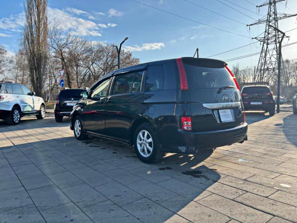 Toyota ISis I с пробегом 2009 года, цена 1 030 000 рублей, 211586 км, минивэн, Автокод Объявления