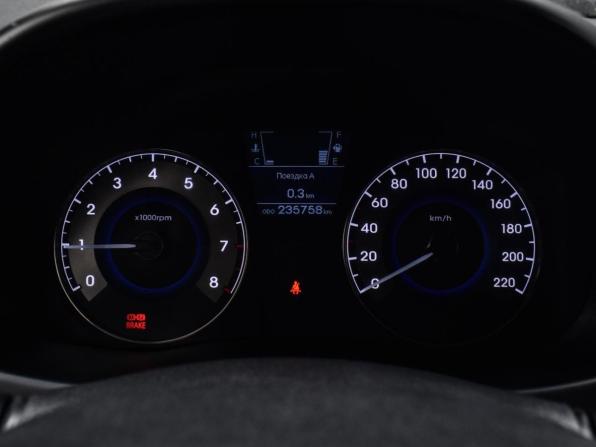 Hyundai Solaris I с пробегом 2012 года, цена 730 000 рублей, 235758 км, седан, Автокод Объявления