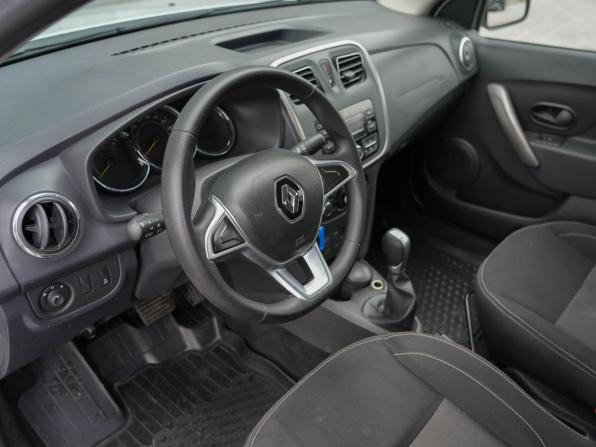 Renault Logan II Рестайлинг с пробегом 2022 года, цена 1 280 000 рублей, 86940 км, седан, Автокод Объявления
