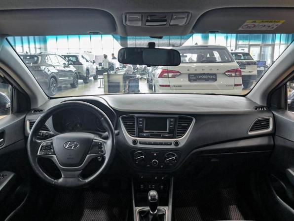 Hyundai Solaris II с пробегом 2018 года, цена 1 150 000 рублей, 172870 км, седан, Автокод Объявления