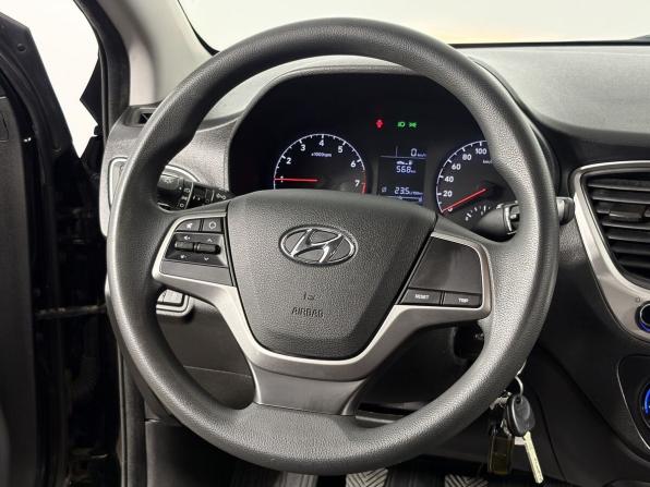 Hyundai Solaris II с пробегом 2018 года, цена 1 230 000 рублей, 111035 км, седан, Автокод Объявления